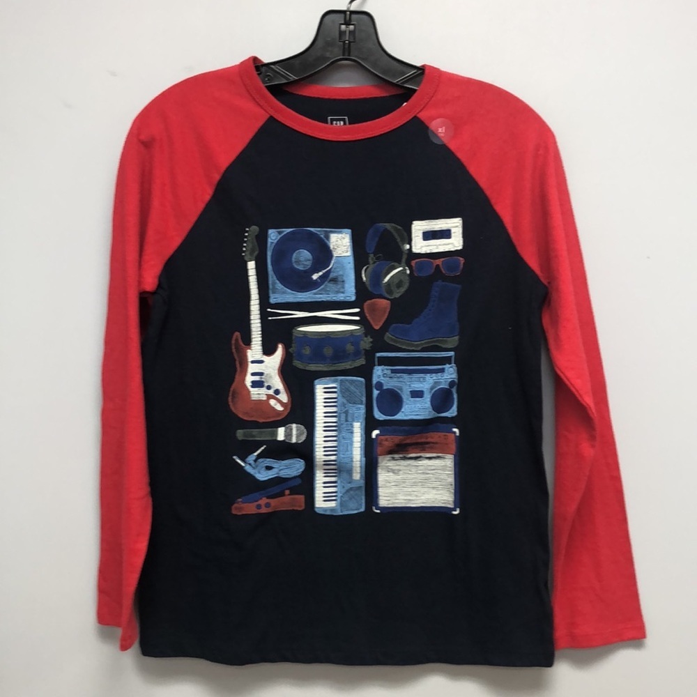 GAP kid’s graphic baseball style tee